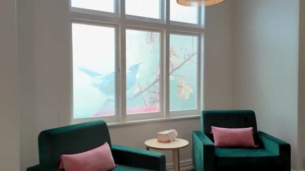 P+H-GreySt-family-room